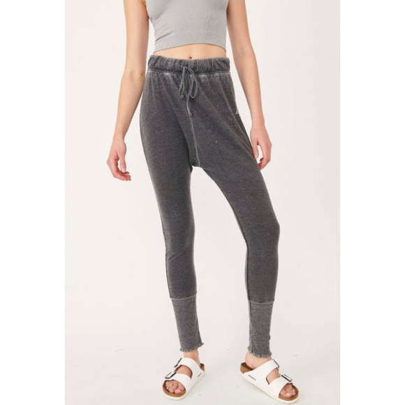 Free People Cozy All Day Harem Black Oversized Leggings - Picture 3 of 15